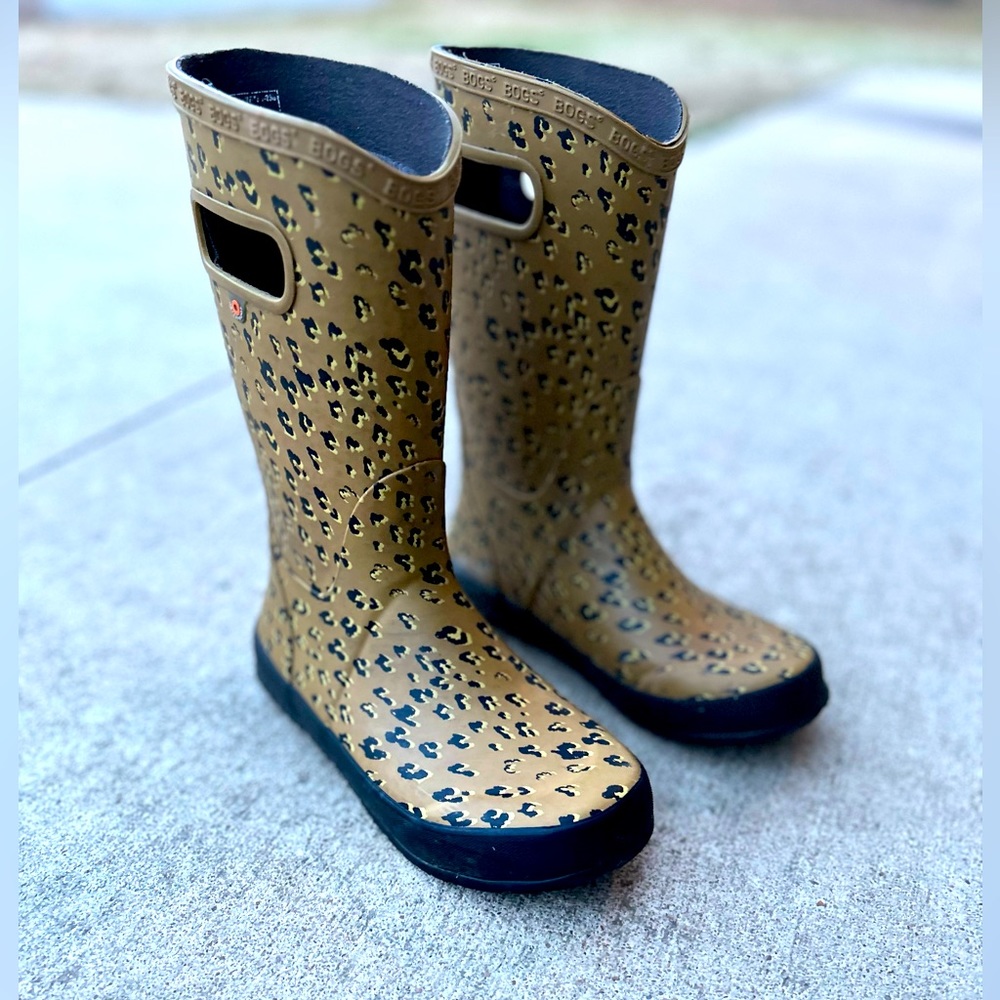 BOGS Rainboots Cheetah Leopard Printed little girls size 3 youth